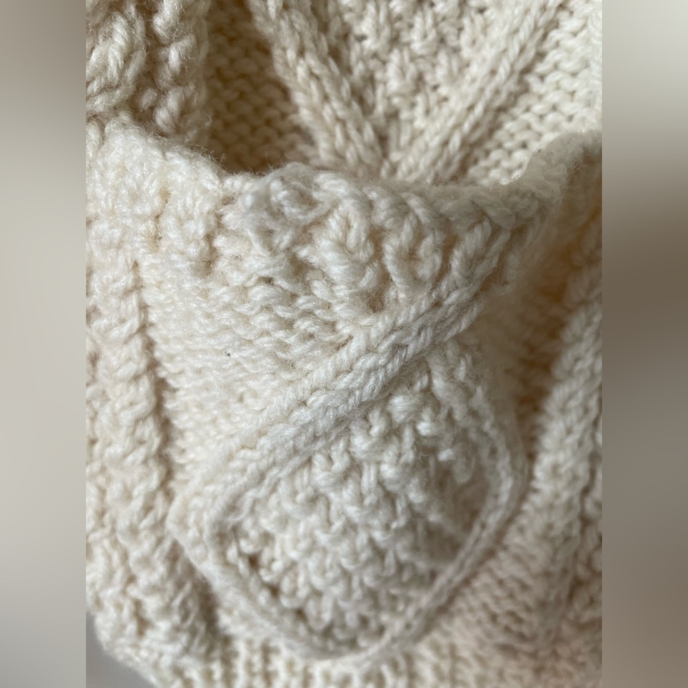 Quill’s Woolen Market | Irish Fisherman Cardigan. Handknit. Fits Large/ XL - Picture 8 of 9